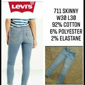 Levi's 711 skinny "stretch comfy fit denim"